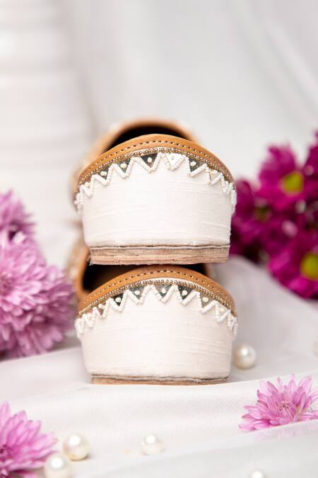 Label Deepti Bajaj_Ivory Pearl Embroidered Silk Juttis _Online_at_Aza_Fashions