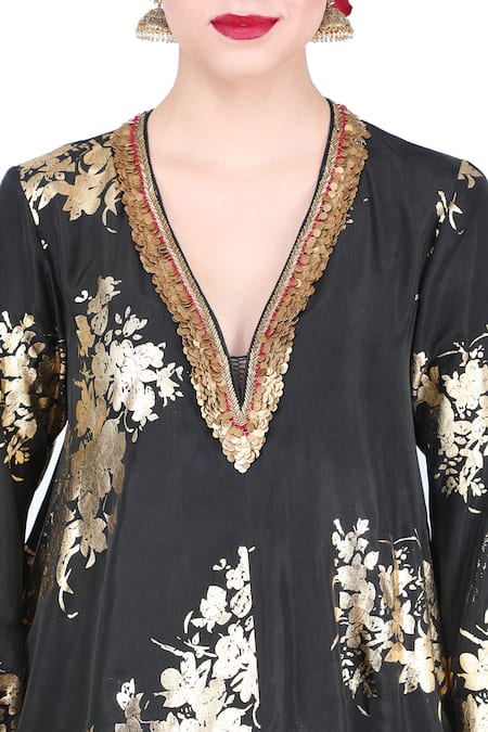Buy Nikasha Black Silk, Organza, Net, Cambic V Neck Kurta Lehenga Set Online at Aza Fashions Buy_Nikasha_Black Silk, Organza, Net, Cambic V Neck Kurta Lehenga Set _Online_at_Aza_Fashions