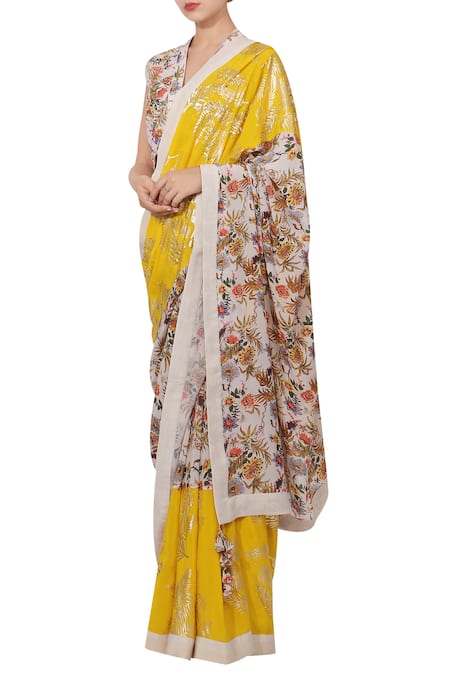 Nikasha Foil Print Saree with Blouse 