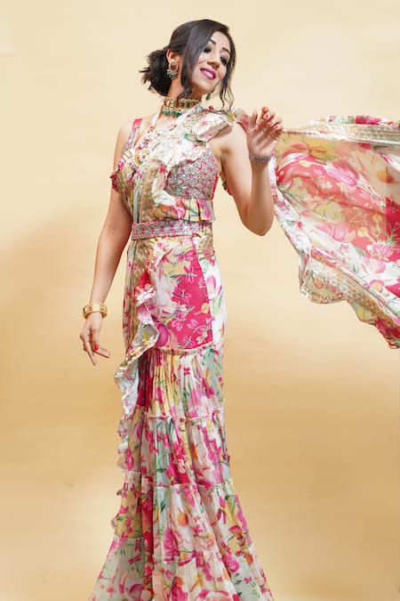 Gopi Vaid Red Cotton Silk U Neck Pre-draped Saree With Blouse Online at Aza Fashions Gopi Vaid_Red Cotton Silk U Neck Pre-draped Saree With Blouse _Online_at_Aza_Fashions