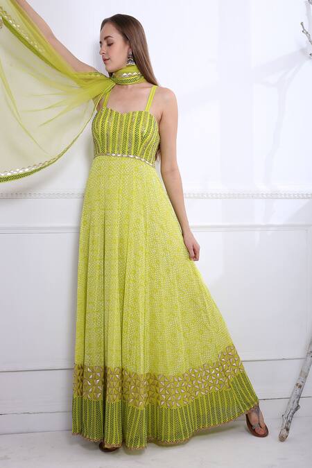Shop Pooja Rajgarhia Gupta Green Net, Georgette Leaf Neck Printed Anarkali With Dupatta Online at Aza Fashions Shop_Pooja Rajgarhia Gupta_Green Net, Georgette Leaf Neck Printed Anarkali With Dupatta _Online_at_Aza_Fashions