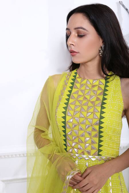 Pooja Rajgarhia Gupta Green Net, Georgette Round Printed Anarkali With Dupatta at Aza Fashions Pooja Rajgarhia Gupta_Green Net, Georgette Round Printed Anarkali With Dupatta _at_Aza_Fashions