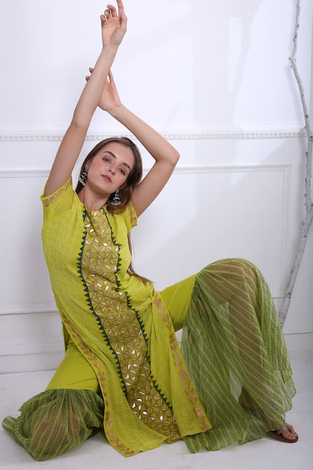 Pooja Rajgarhia Gupta_Green Organza, Georgette, Cotton Satin Round Embroidered Kurta And Sharara Set _Online_at_Aza_Fashions