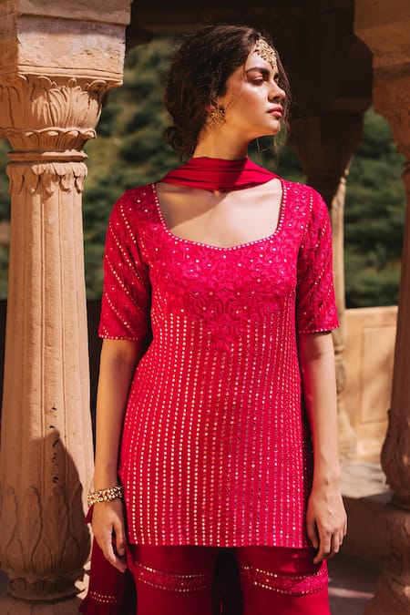 Samatvam By Anjali Bhaskar Pink Georgette, Satin Square Neck Embellished Kurta Sharara Set at Aza Fashions Samatvam By Anjali Bhaskar_Pink Georgette, Satin Square Neck Embellished Kurta Sharara Set _at_Aza_Fashions