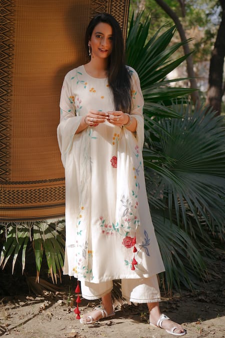 Vaayu Cotton Chanderi Embroidered Kurta Set 