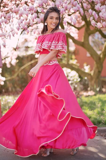 Buy Seema Gujral Pink Net Off Shoulder Blouse And Lehenga Set Online | Aza  Fashions | Lehenga designs simple, Net saree blouse designs, Wedding blouse  designs