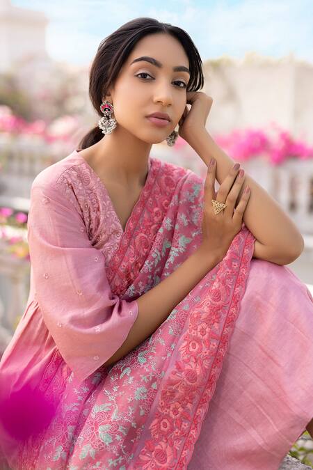 Shop_Chhaya Mehrotra_Pink Kurta Handwoven Chanderi Pants Cotton Dupatta Silk Organza V Neck Set _Online_at_Aza_Fashions