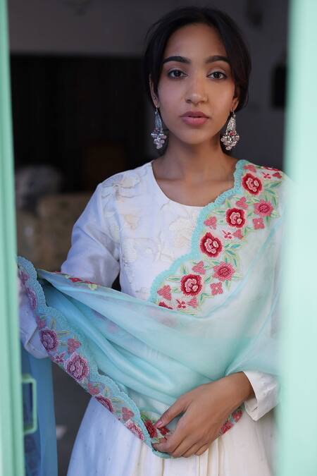 Buy Chhaya Mehrotra White Anarkali Handwoven Chanderi Pants Cotton Dupatta Silk Organza Set Online at Aza Fashions Buy_Chhaya Mehrotra_White Anarkali Handwoven Chanderi Pants Cotton Dupatta Silk Organza Set _Online_at_Aza_Fashions