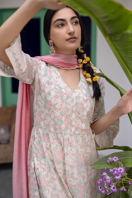 Chhaya Mehrotra White Anarkali Handwoven Chanderi Salwar Cotton V Neck Set Online at Aza Fashions Chhaya Mehrotra_White Anarkali Handwoven Chanderi Salwar Cotton V Neck Set _Online_at_Aza_Fashions