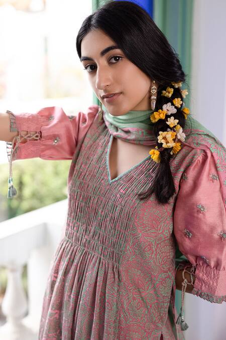Shop Chhaya Mehrotra Pink Kurta Handwoven Chanderi Salwar Cotton V Neck Set Online at Aza Fashions Shop_Chhaya Mehrotra_Pink Kurta Handwoven Chanderi Salwar Cotton V Neck Set _Online_at_Aza_Fashions