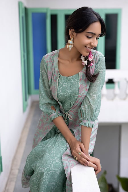 Shop Chhaya Mehrotra Green Anarkali Handwoven Chanderi Salwar Cotton Round Set at Aza Fashions Shop_Chhaya Mehrotra_Green Anarkali Handwoven Chanderi Salwar Cotton Round Set _at_Aza_Fashions