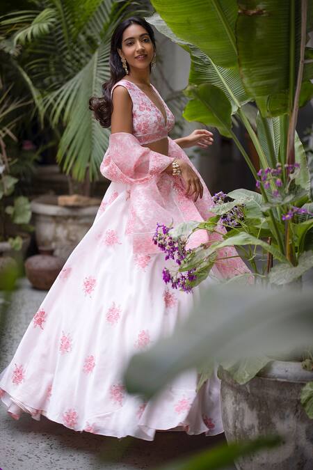 Shop Chhaya Mehrotra Pink Lehenga Handwoven Chanderi Blouse And Dupatta Silk Organza V Neck Set Online at Aza Fashions Shop_Chhaya Mehrotra_Pink Lehenga Handwoven Chanderi Blouse And Dupatta Silk Organza V Neck Set _Online_at_Aza_Fashions