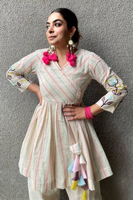 Buy Leela By A White Jute Geometric, Striped V Neck Printed Angrakha And Pant Set Online at Aza Fashions Buy_Leela By A_White Jute Geometric, Striped V Neck Printed Angrakha And Pant Set _Online_at_Aza_Fashions