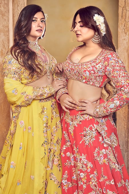 Buy_Tamanna Punjabi Kapoor_Yellow Georgette V Neck Embroidered Bridal Lehenga Set _Online_at_Aza_Fashions
