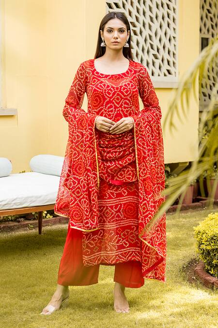 Gulabo Jaipur Red Cotton, Georgette Round Bandhani Print Kurta Set Online at Aza Fashions Gulabo Jaipur_Red Cotton, Georgette Round Bandhani Print Kurta Set _Online_at_Aza_Fashions