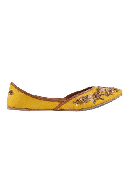 Buy_Imlee Jaipur_Yellow Embroidered Silk Juttis _Online_at_Aza_Fashions