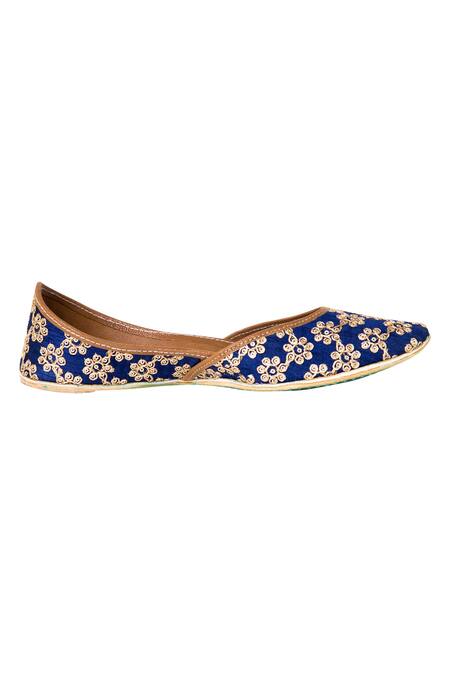 Buy_Imlee Jaipur_Blue Silk Embroidered Juttis _Online_at_Aza_Fashions