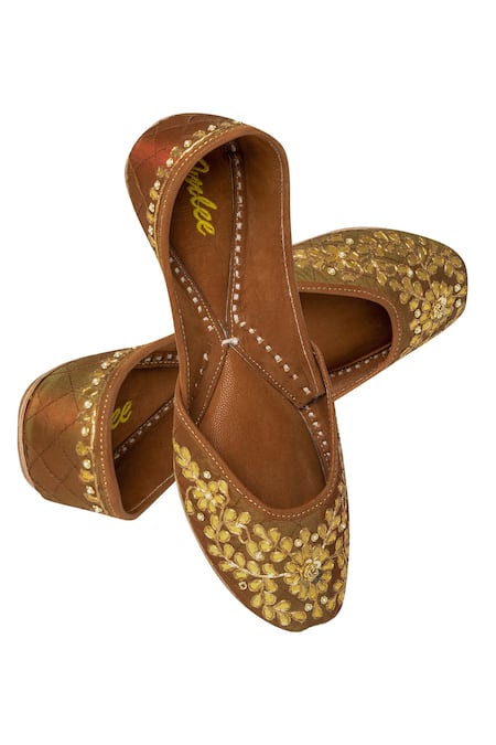 Shop Imlee Jaipur Green Embroidered Floral Juttis at Aza Fashions Shop_Imlee Jaipur_Green Embroidered Floral Juttis _at_Aza_Fashions