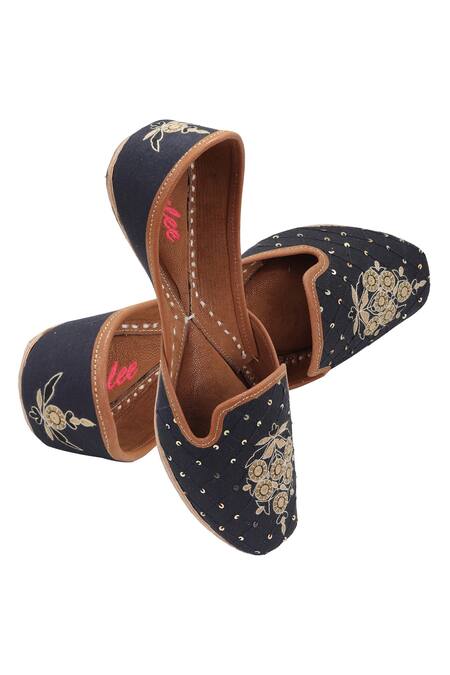 Shop Imlee Jaipur Black Embroidered Silk Juttis at Aza Fashions Shop_Imlee Jaipur_Black Embroidered Silk Juttis _at_Aza_Fashions