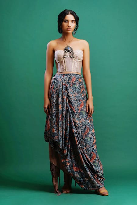 Nidhi Yasha Beige Viscose Sweetheart Neck Embroidered Corset Top Online at Aza Fashions Nidhi Yasha_Beige Viscose Sweetheart Neck Embroidered Corset Top _Online_at_Aza_Fashions