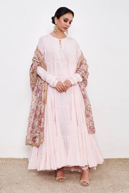 Itraake White Mul Printed Floral Round Anarkali Set With Dupatta