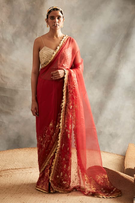 Itrh Organza Embroidered Saree With Blouse