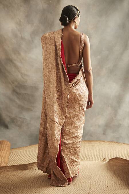 Shop_Itrh_Gold Pure Crepe Zari Saree With Blouse_at_Aza_Fashions