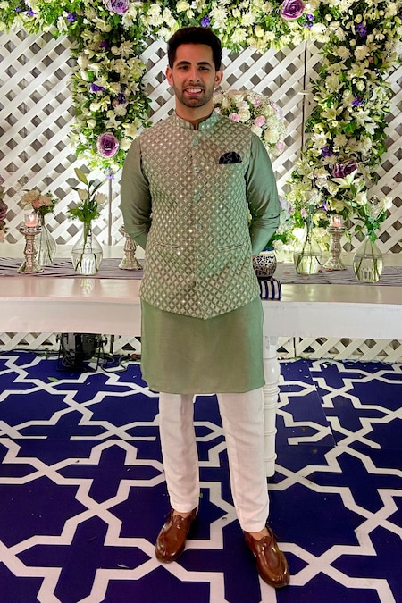 Buy Green Floral Embroidered Cotton Mens Kurta Online