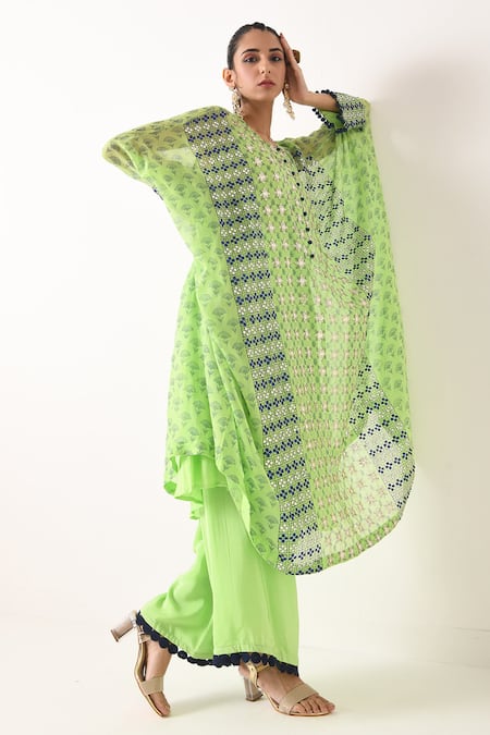 Pooja Rajgarhia Gupta Green Crepe, Georgette Round Printed Kaftan Tunic And Pant Set Online at Aza Fashions Pooja Rajgarhia Gupta_Green Crepe, Georgette Round Printed Kaftan Tunic And Pant Set _Online_at_Aza_Fashions