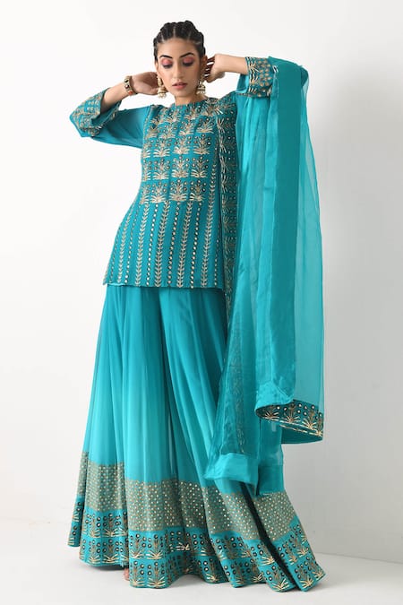 Pooja Rajgarhia Gupta Embroidered Kurta Set 