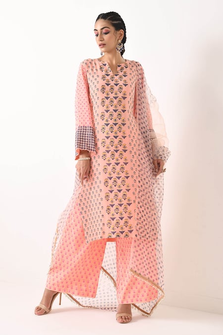 Buy_Pooja Rajgarhia Gupta_Pink Organza, Crepe, Georgette Round Printed Kurta Set _Online_at_Aza_Fashions