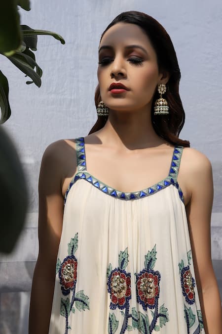 Shop_Pooja Rajgarhia Gupta_White Georgette Round Embroidered Anarkali And Pant Set _Online_at_Aza_Fashions