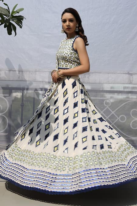 Buy_Pooja Rajgarhia Gupta_White Crepe, Georgette Round Embroidered Lehenga Set _Online_at_Aza_Fashions