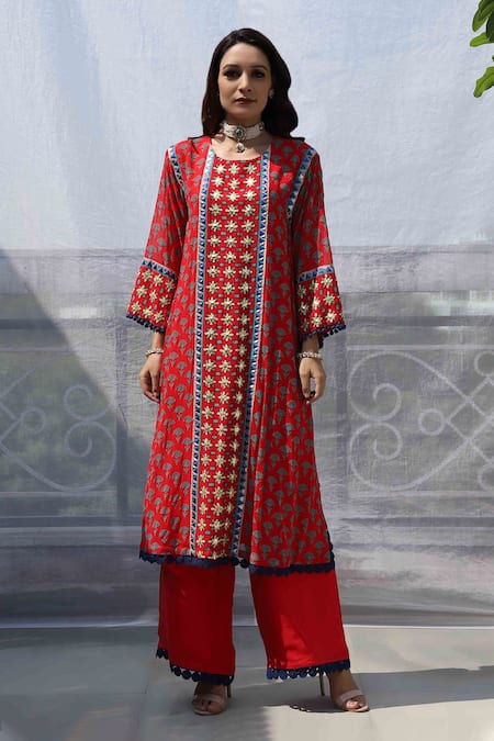 Pooja Rajgarhia Gupta Red Crepe, Georgette Round Floral Print Kurta Online at Aza Fashions Pooja Rajgarhia Gupta_Red Crepe, Georgette Round Floral Print Kurta _Online_at_Aza_Fashions