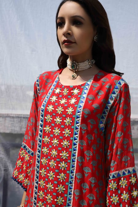 Shop Pooja Rajgarhia Gupta Red Crepe, Georgette Round Floral Print Kurta Online at Aza Fashions Shop_Pooja Rajgarhia Gupta_Red Crepe, Georgette Round Floral Print Kurta _Online_at_Aza_Fashions