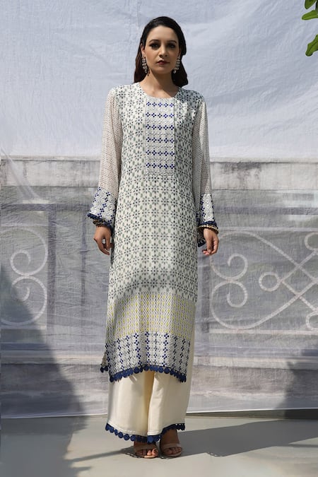 Buy_Pooja Rajgarhia Gupta_White Crepe, Georgette Floral Round Print Straight Kurta _Online_at_Aza_Fashions