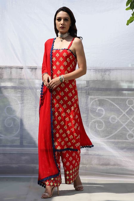 Pooja Rajgarhia Gupta Red Georgette Square Neck Embroidered Kurta Set