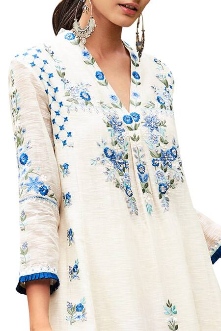 Shop Anita Dongre Embroidered Kurta Set at Aza Fashions Shop_Anita Dongre_Embroidered Kurta Set_at_Aza_Fashions