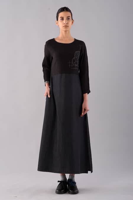 JAYATI GOENKA_Black Denim, Cotton Linen Round Dyed Shashiko Midi Dress _Online_at_Aza_Fashions