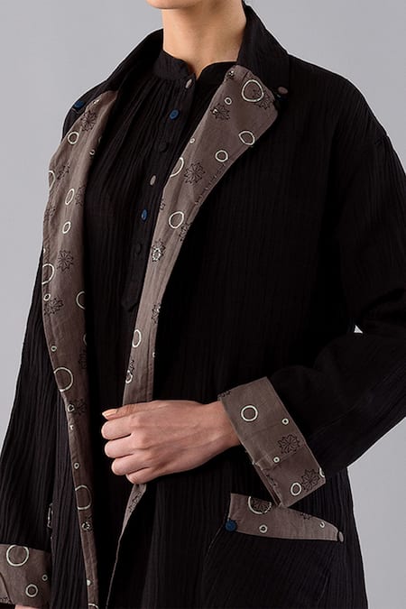Buy_JAYATI GOENKA_Black  Lining Temari Hand Block Print Dyed Reversible Trench _Online_at_Aza_Fashions