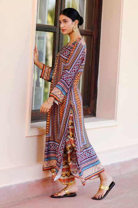 Shop_Sage Saga_Multi Color Chiffon, Silk Satin Blend Abstract Round Kumud Print Kurta Set _Online_at_Aza_Fashions