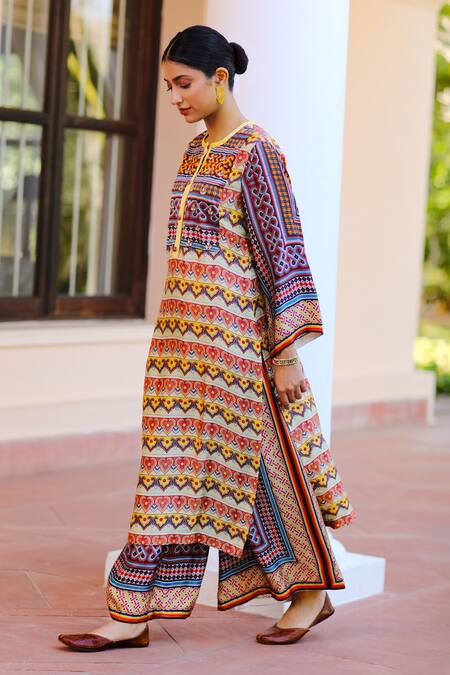 Shop_Sage Saga_Multi Color Silk Satin Blend Abstract Round Kumud Print Kurta _Online_at_Aza_Fashions