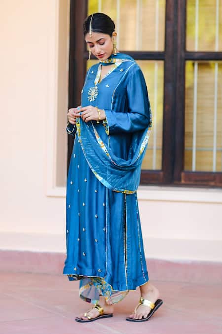 Buy_Sage Saga_Blue Chiffon, Silk Satin Blend Floral V Neck Kubra Embroidered Kurta Set_Online_at_Aza_Fashions