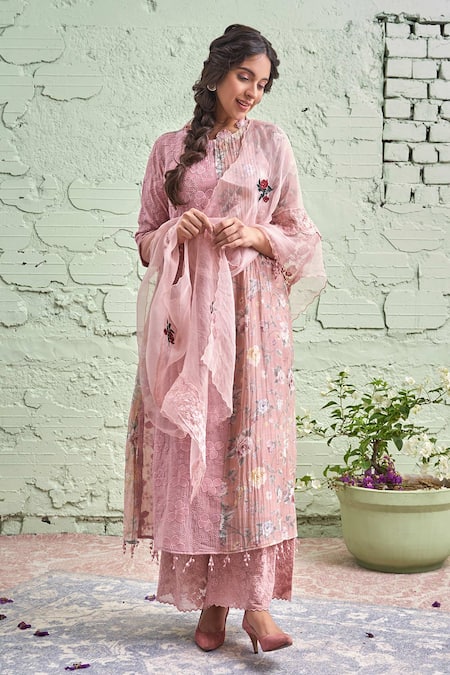 NAAZ BY NOOR Embroidered Kurta Set 