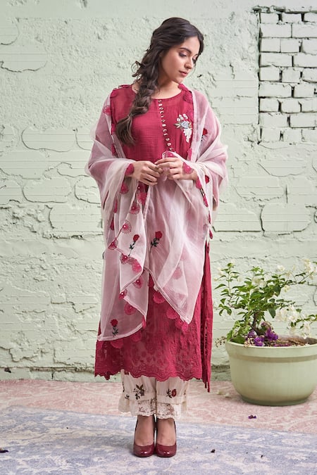 NAAZ BY NOOR Embroidered Kurta Set 