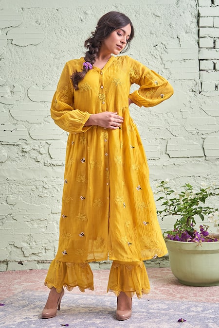Shop Naaz By Noor Yellow Cotton, Organza, Chanderi V Neck Embroidered Kurta Set at Aza Fashions Shop_Naaz By Noor_Yellow Cotton, Organza, Chanderi V Neck Embroidered Kurta Set _at_Aza_Fashions