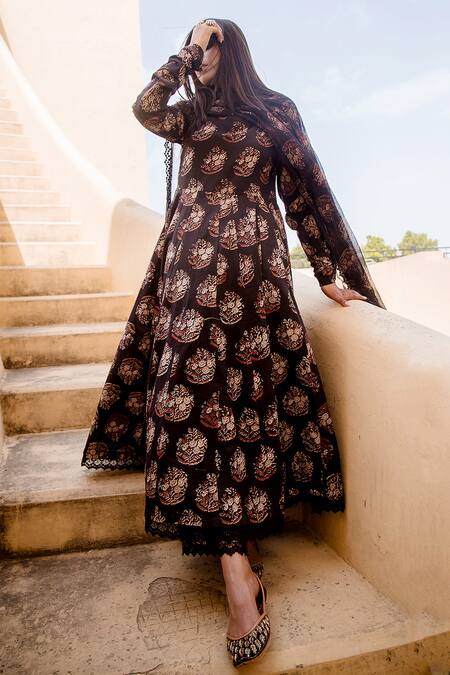 Gulabo Jaipur Black Cotton Floral Boat Print Anarkali Set Online at Aza Fashions Gulabo Jaipur_Black Cotton Floral Boat Print Anarkali Set _Online_at_Aza_Fashions