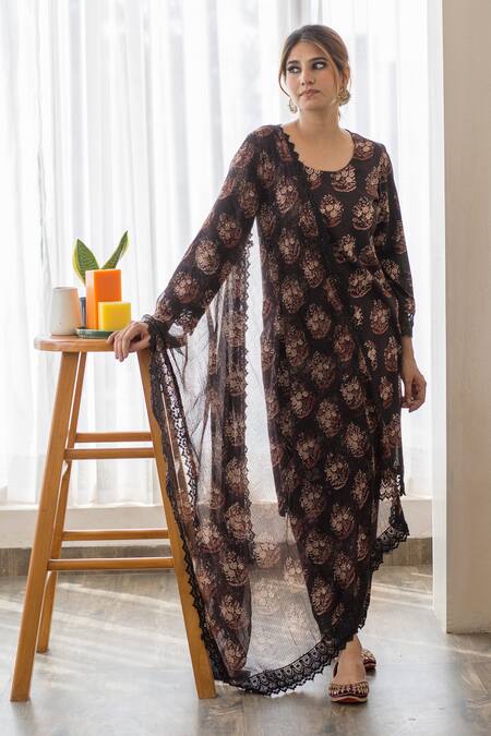 Gulabo Jaipur_Black Cotton Floral Round Print Kurta Set _Online_at_Aza_Fashions