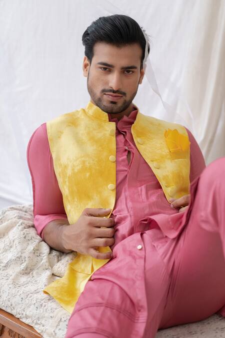Shop Runit Gupta Yellow Cotton Linen Tie Dye Bundi Online at Aza Fashions Shop_Runit Gupta_Yellow Cotton Linen Tie Dye Bundi _Online_at_Aza_Fashions