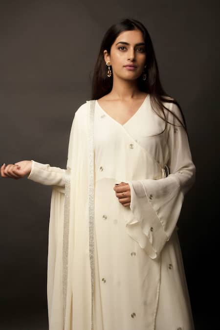 Jasmine Bains_White Cupro Georgette V Neck Embroidered Angarkha And Palazzo Set _Online_at_Aza_Fashions